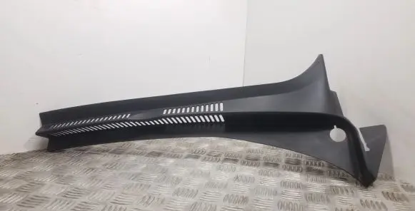 Volkswagen Golf Plus Wiper trim 5M0819404B