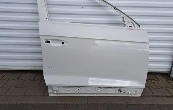 Volkswagen T-Roc Front door 