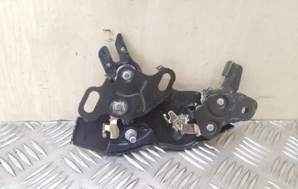 Toyota Previa (XR30, XR40) II Sliding door lock 