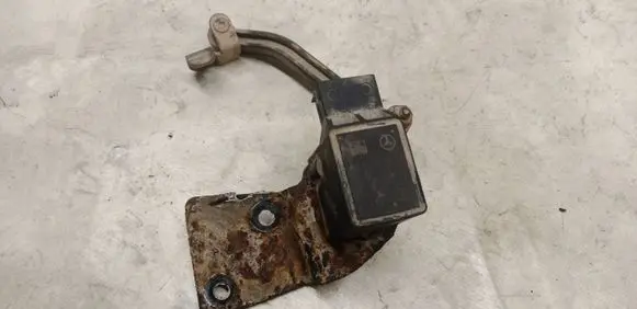 Mercedes-Benz ML W164 Air suspension front height level sensor A0105427717