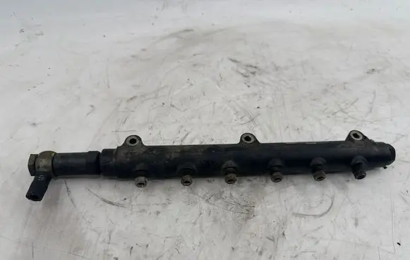 Volvo S60 Fuel main line pipe 0445215010
