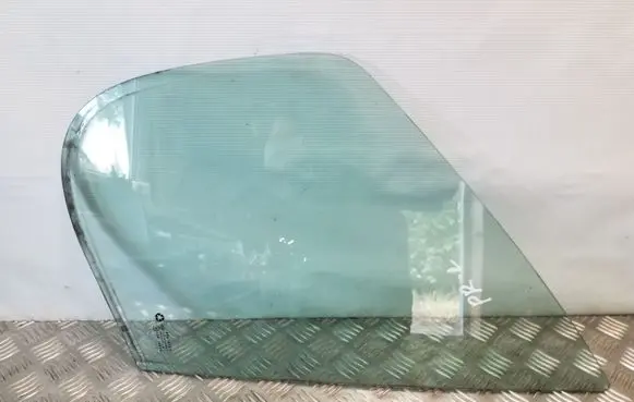 Opel Vivaro Front door vent window glass four-door 