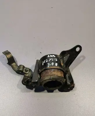 Toyota Avensis T250 Engine mount bracket
