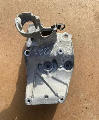 Opel Combo E A/C compressor mount bracket 9823598480
