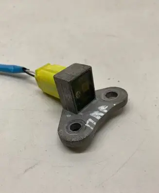 Nissan Qashqai Airbag deployment crash/impact sensor FA1GZ 5538 12Z26