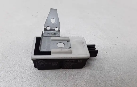 Mazda 6 Door central lock control unit/module DH5567DZ