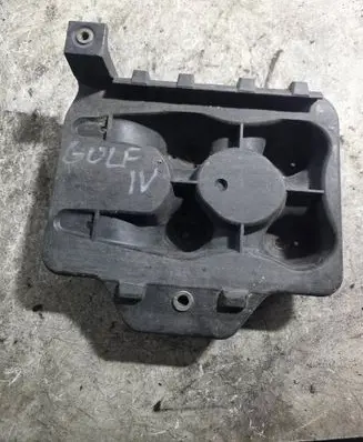 Volkswagen Golf IV Battery tray