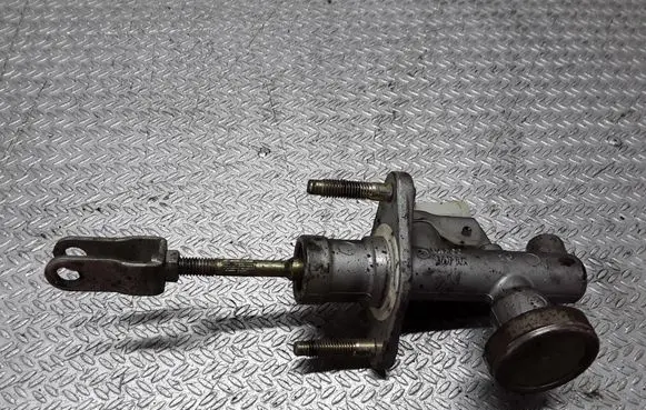 Nissan Primera Clutch master cylinder