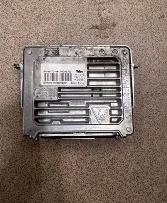 Land Rover Range Rover Sport L494 Headlight ballast module Xenon 89089352