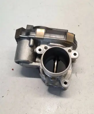 Opel Insignia B Throttle valve 55505268 72HC2028320406