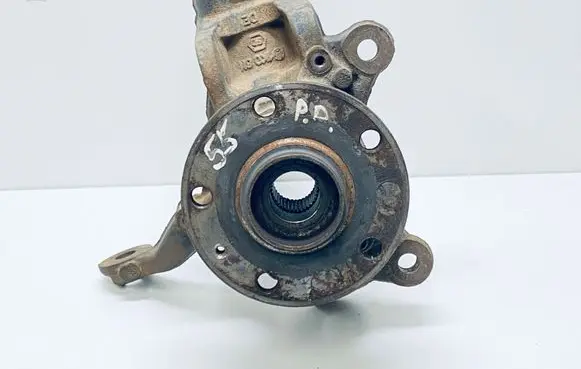 Seat Altea XL Front wheel hub 1K0407256N 1K0407621F