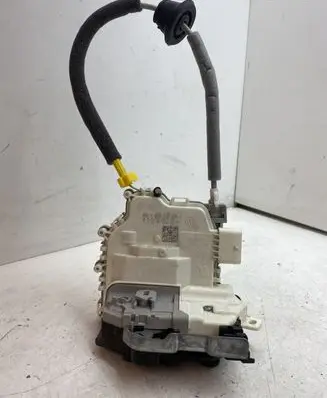 Audi A4 S4 B9 Rear door lock 8X0839016E