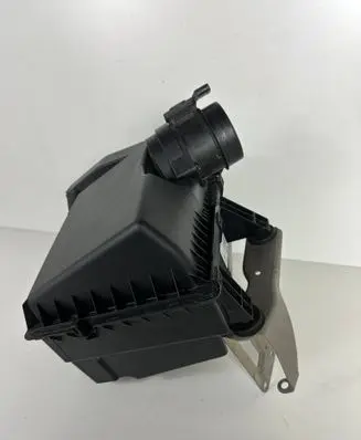 Mercedes-Benz GLA W156 Air filter box A6070900301