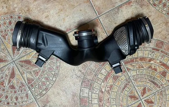 Mercedes-Benz S W221 Turbo air intake inlet pipe/hose A6420908237 A6420907337 A6420907437