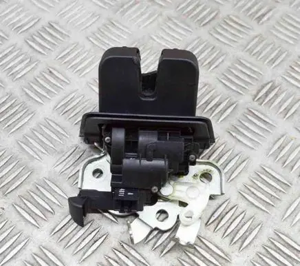 Audi Q3 8U Tailgate/trunk/boot lock/catch/latch 8U0827520