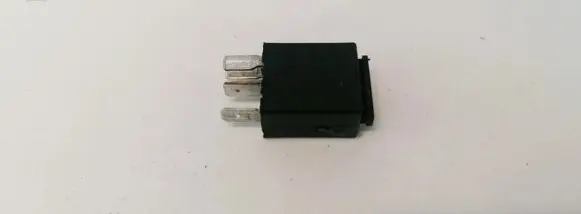 Volkswagen Caddy Other relay 7M0951253C 0332201102
