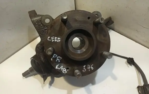 KIA Ceed Front wheel hub