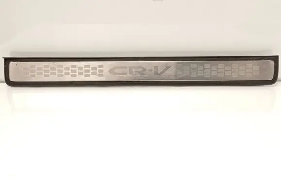 Honda CR-V Front sill trim cover 84202SWAA012M1