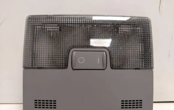 Audi A6 S6 C5 4B Front seat light 4B0947105C