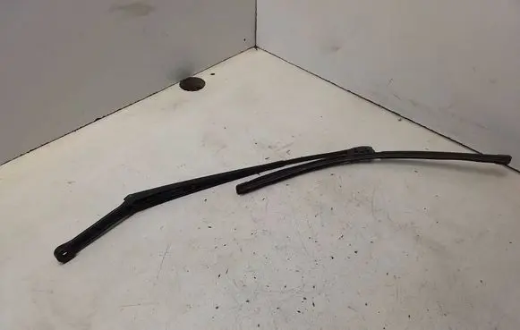Audi A6 S6 C4 4A Front wiper blade arm 4B1955408A