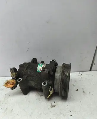 Renault Kangoo I Air conditioning (A/C) compressor (pump) 8200315744
