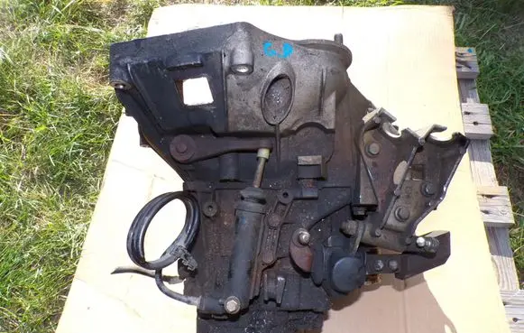 Lancia Ypsilon Manual 5 speed gearbox