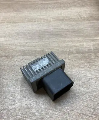 Renault Laguna II Glow plug pre-heat relay 7700115073