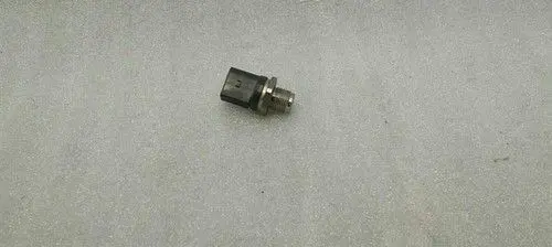 Mercedes-Benz GL X166 Fuel pressure sensor A0061537828