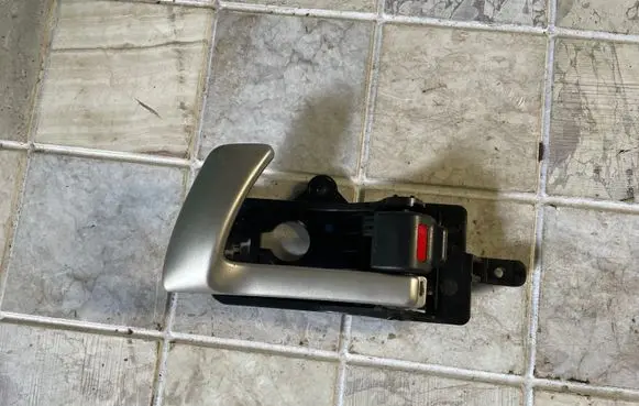 Rear door interior handle