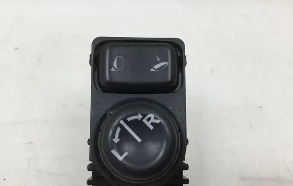 Nissan Qashqai Wing mirror switch 