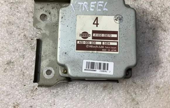 Nissan X-Trail T30 Torque split ecu control unit/module 41650EQ070 A68000U06