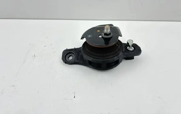 Subaru Outback (BT) Engine mount bracket 41022FL01A