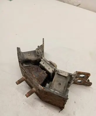 Ford Ranger Gearbox mount AB397E373J