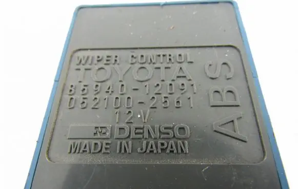 Toyota Corolla E110 Window wiper relay 8594012091