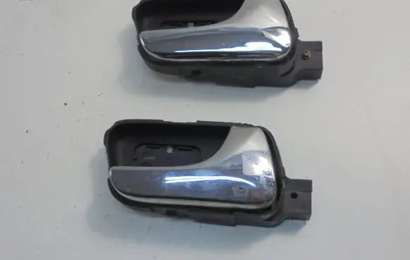 Chevrolet Evanda Front door interior handle 96326844