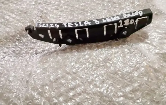 Tesla Model 3 Front bumper mounting bracket 108418100E