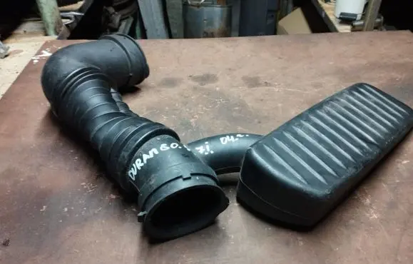 Dodge Durango II Air intake duct part 53032798AA