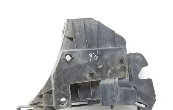 Volvo V70 Front bumper mounting bracket 31265345