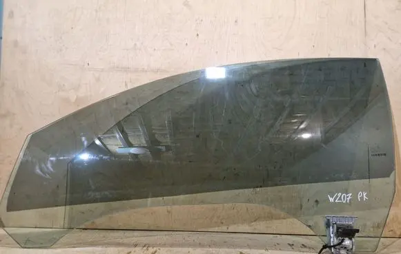 Mercedes-Benz E C207 W207 Front door window/glass (coupe) E000259 43R0050
