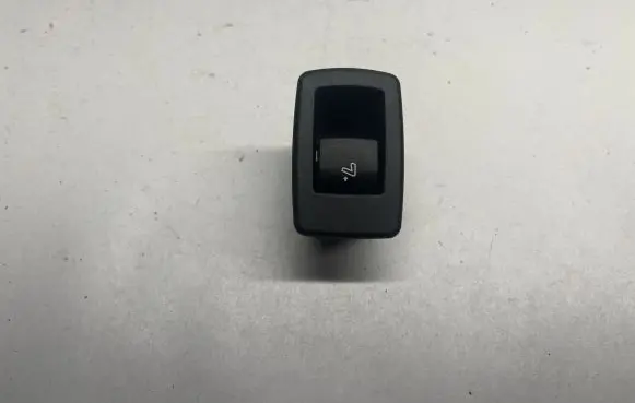BMW 2 F46 Seat control switch 9290728