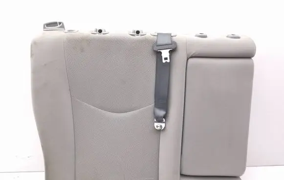 Toyota Prius (XW30) Rear seat