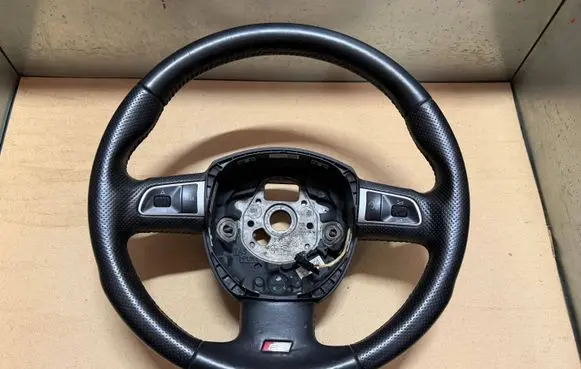 Audi A4 S4 B8 8K Steering wheel