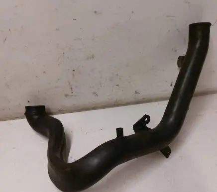 Opel Astra H Air intake hose/pipe