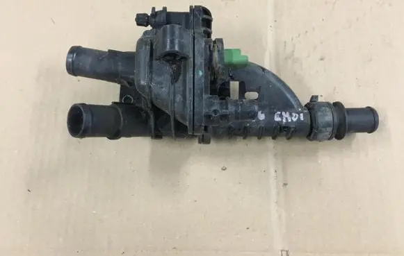 Citroen C3 Thermostat housing 9684588980