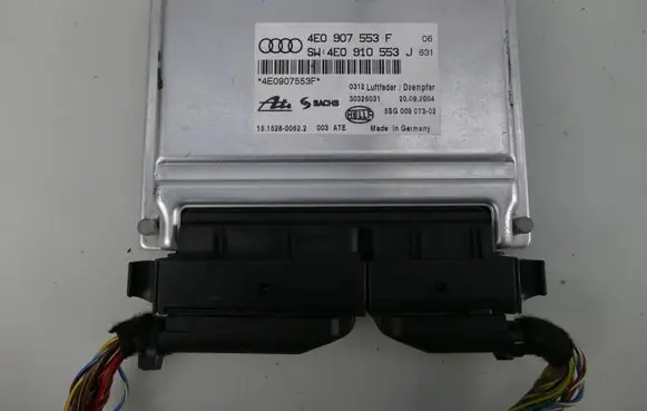 Audi A8 S8 D3 4E Air suspension control unit module (rear) 4E0907553F