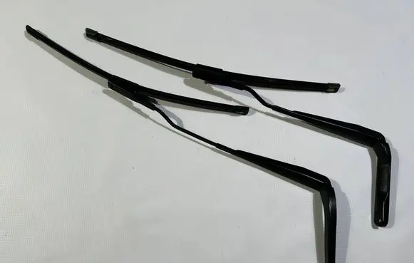 Ford Mustang V Headlight wiper arm set 5697898