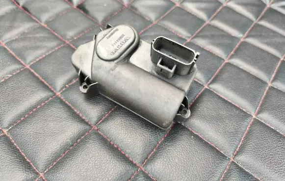 Volvo XC90 Intake manifold valve actuator/motor 30756100