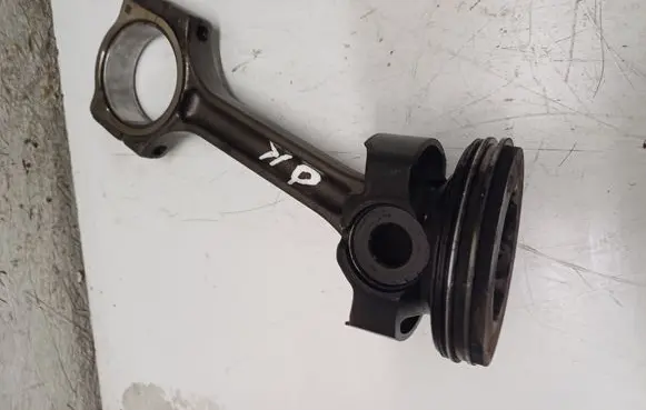 Renault Master III Piston with connecting rod 85MT