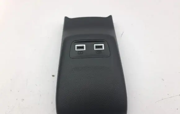 Peugeot 2008 II USB socket connector 9824732180
