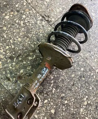 Toyota Avensis T250 Front shock absorber/damper